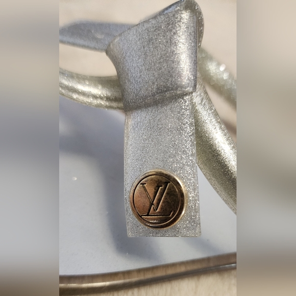 LOUIS VUITTON Silver Jelly Sandals for women in EU 38 Authentic - Picture 7 of 11